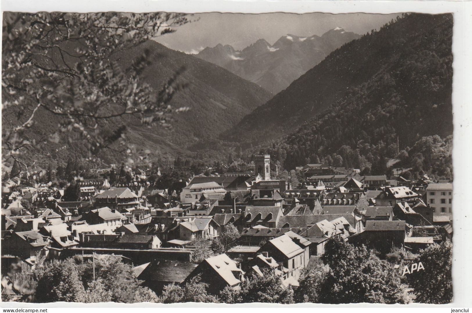 Cpsm Format Cpa. 334. LUCHON .  VUE GENERALE . CARTE AFFR AU VERSO LE 16-7-1960.  2 SCANNES - Luchon