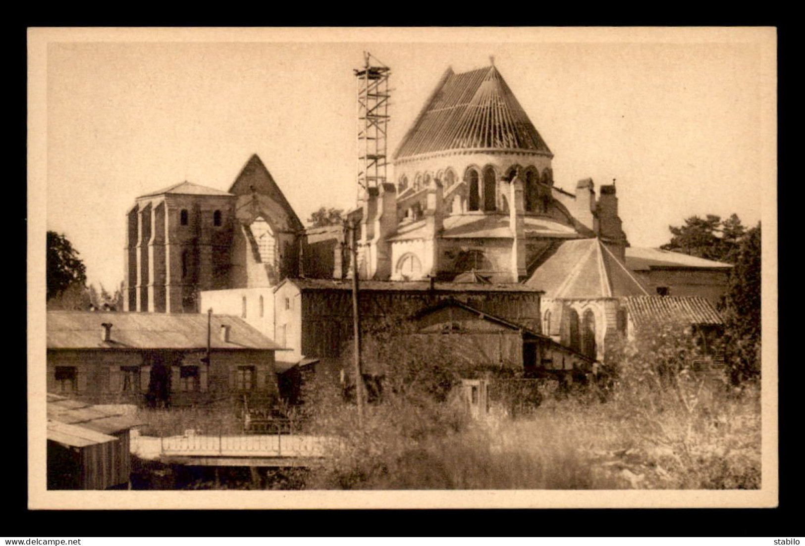 52 - MONTIER-E-DER - LA RECONSTRUCTION DE L'EGLISE DETRUITE EN JUIN 1940 - Montier-en-Der