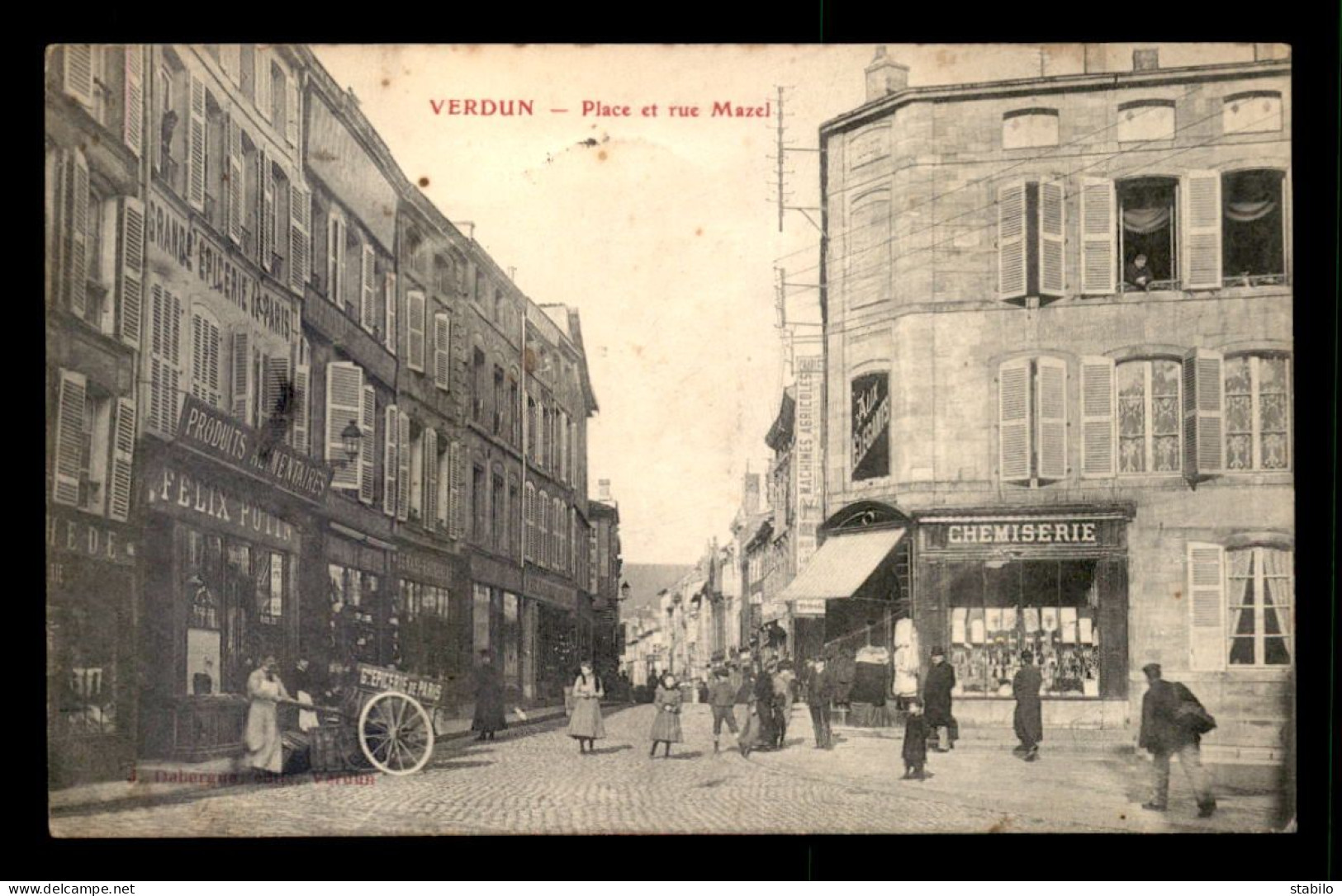 55 - VERDUN - PLACE ET RUE MAZEL - EDITEUR DEBERGUE - Verdun