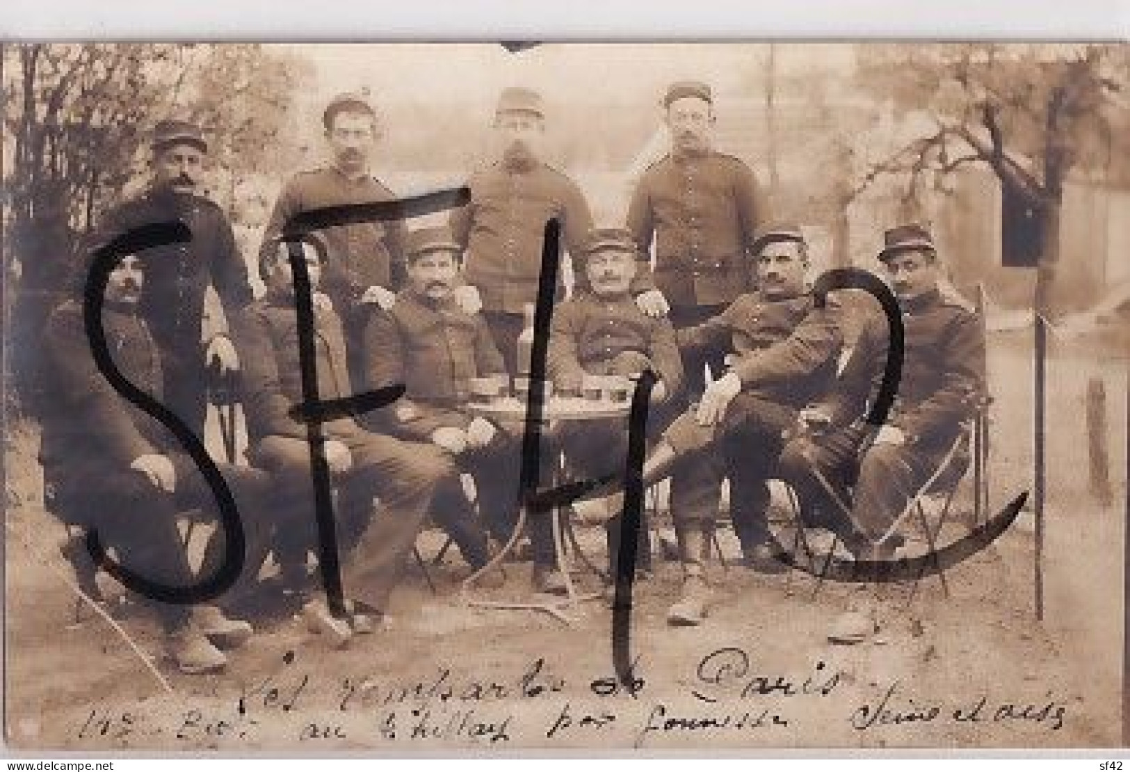 LE THILLAY                     CARTE PHOTO    LES REMPARTS DE PARIS     MILITAIRES  DU 14 E - Other & Unclassified