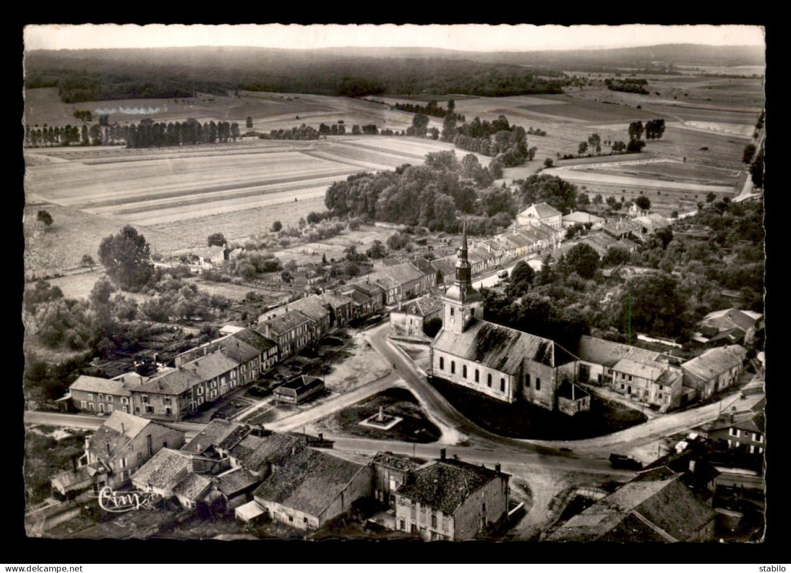 55 - LANEUVILLE - VUE AERIENNE - L'EGLISE ET LE MONUMENT - Altri & Non Classificati