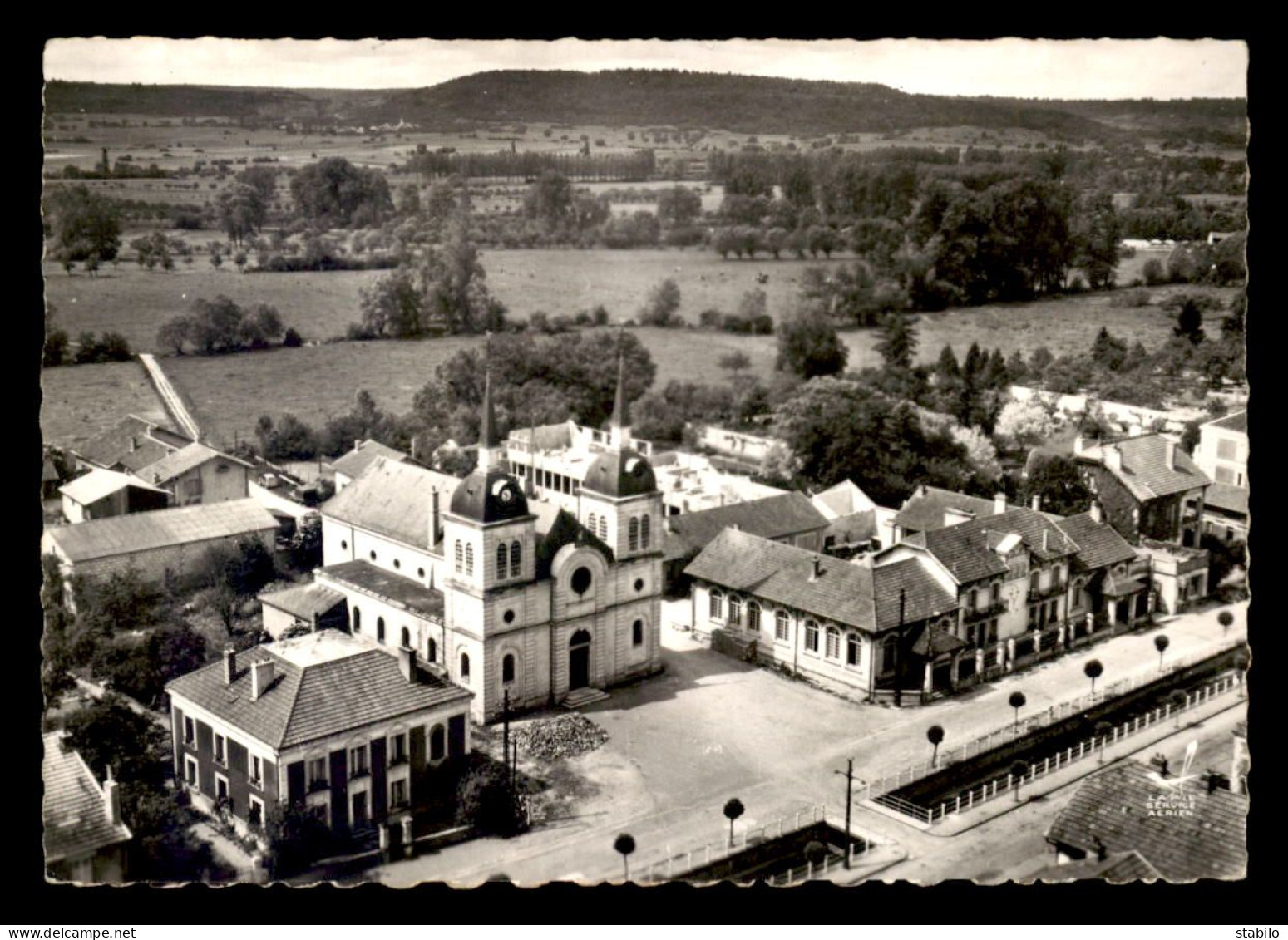 55 - FRESNES-EN-WOEVRE - VUE AERIENNE - L'EGLISE - Altri & Non Classificati