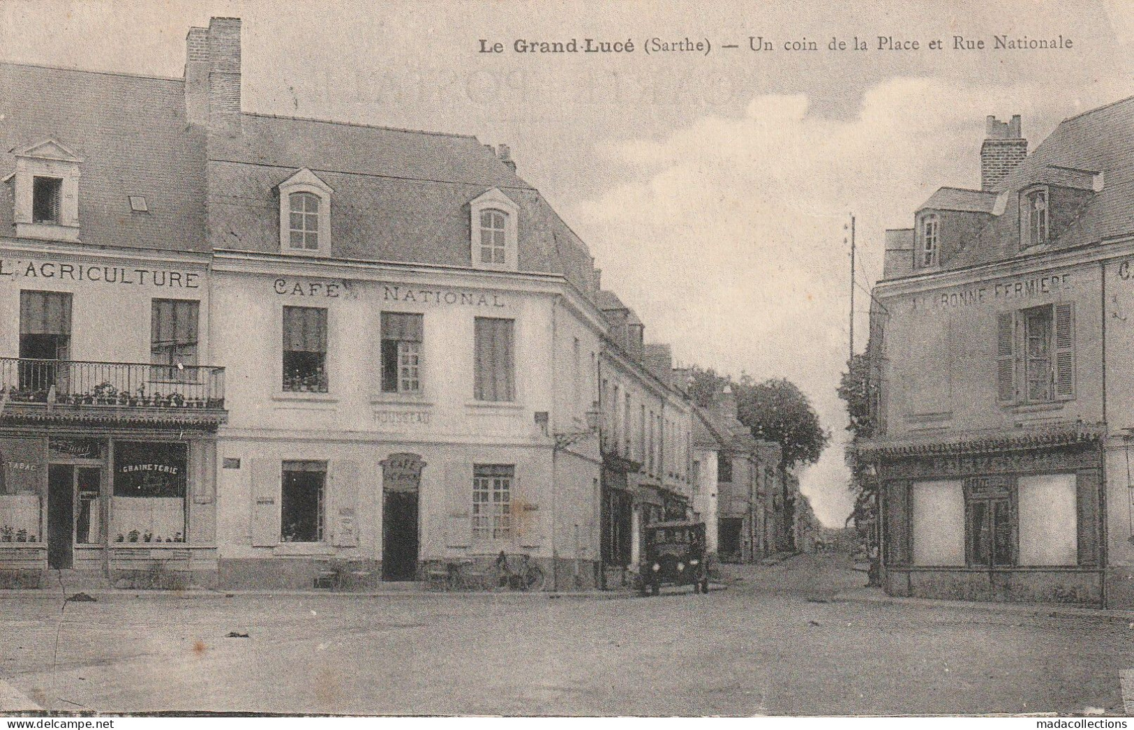 Le Grand Lucé  (72 - Sarthe) Un Coin De La Place Et Rue Nationale - Le Grand Luce