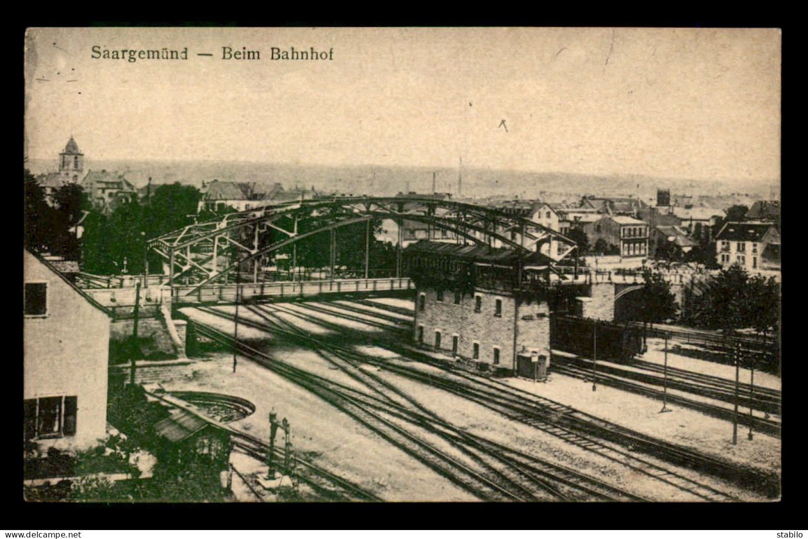 57 - SARREGUEMINES - SAARGEMUND - BEIM BAHNHOF - LES VOIES DE CHEMIN DE FER - Sarreguemines