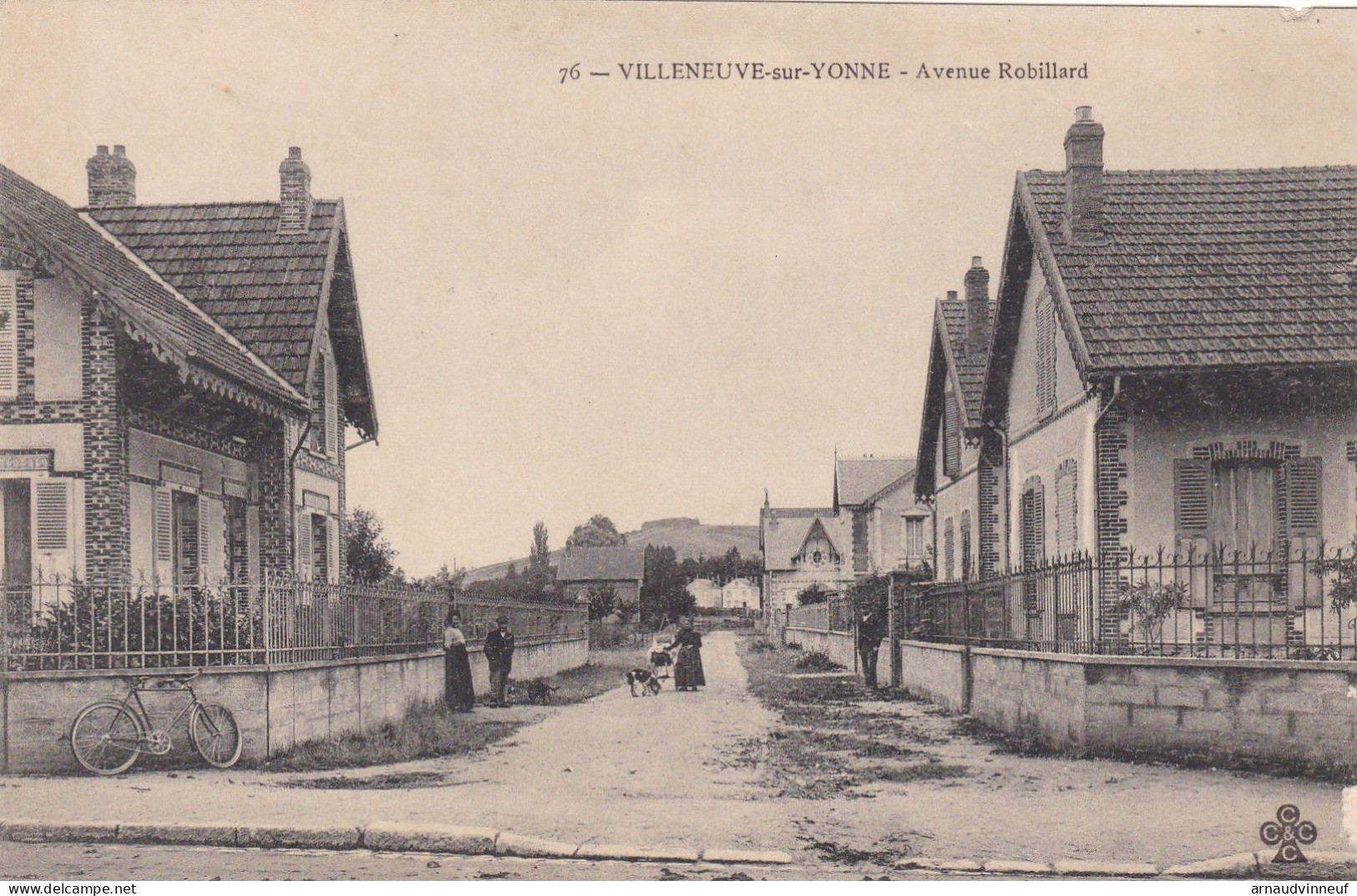 89-VILLENEUVE SUR YONNE AVENUE ROBILLARD - Villeneuve-sur-Yonne