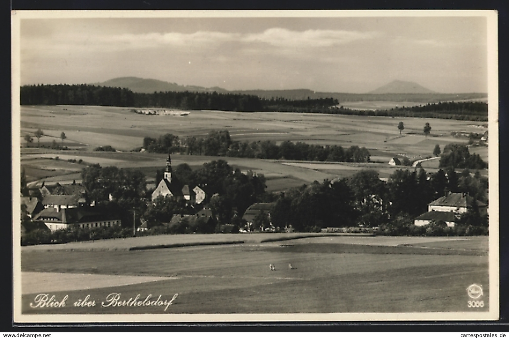 AK Berthelsdorf / Herrnhut, Ortsansicht Vor Landeskrone  - Herrnhut