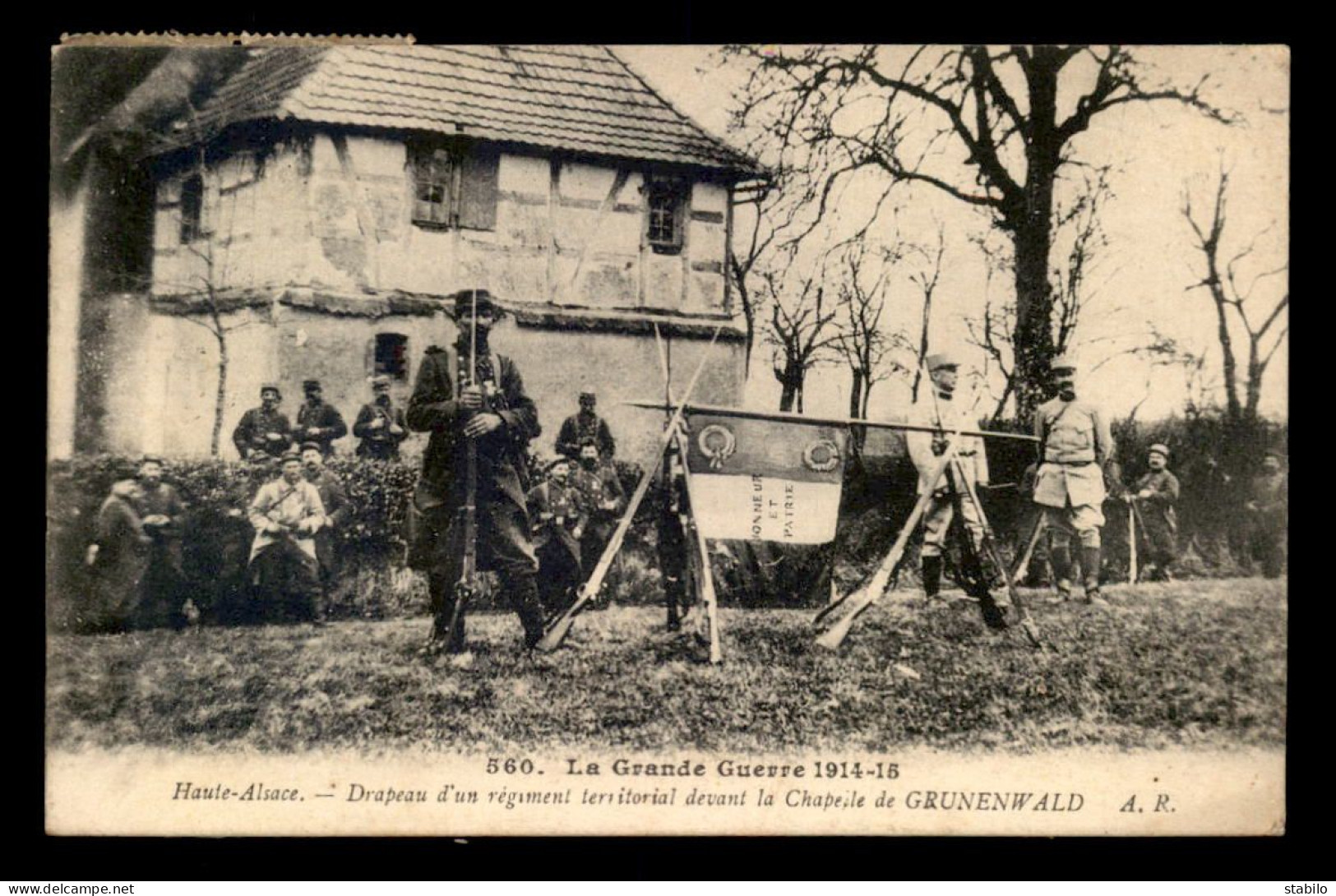 68 - GRUNENWALD - DRAPEAU D'UN REGIMENT TERRITORIAL DEVANT LA CHAPELLE - Andere & Zonder Classificatie