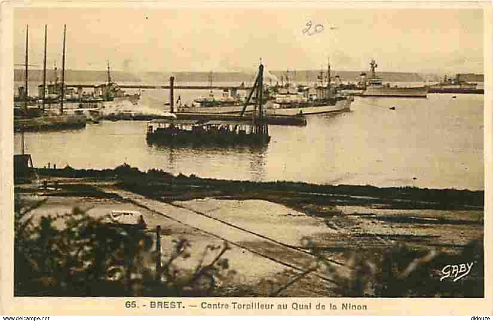 29 - Brest - Contre Torpilleur Au Quai De La Ninon - Bateaux - Navires De Guerre - Etat Carte Mal Découpée - CPA - Voir  - Brest