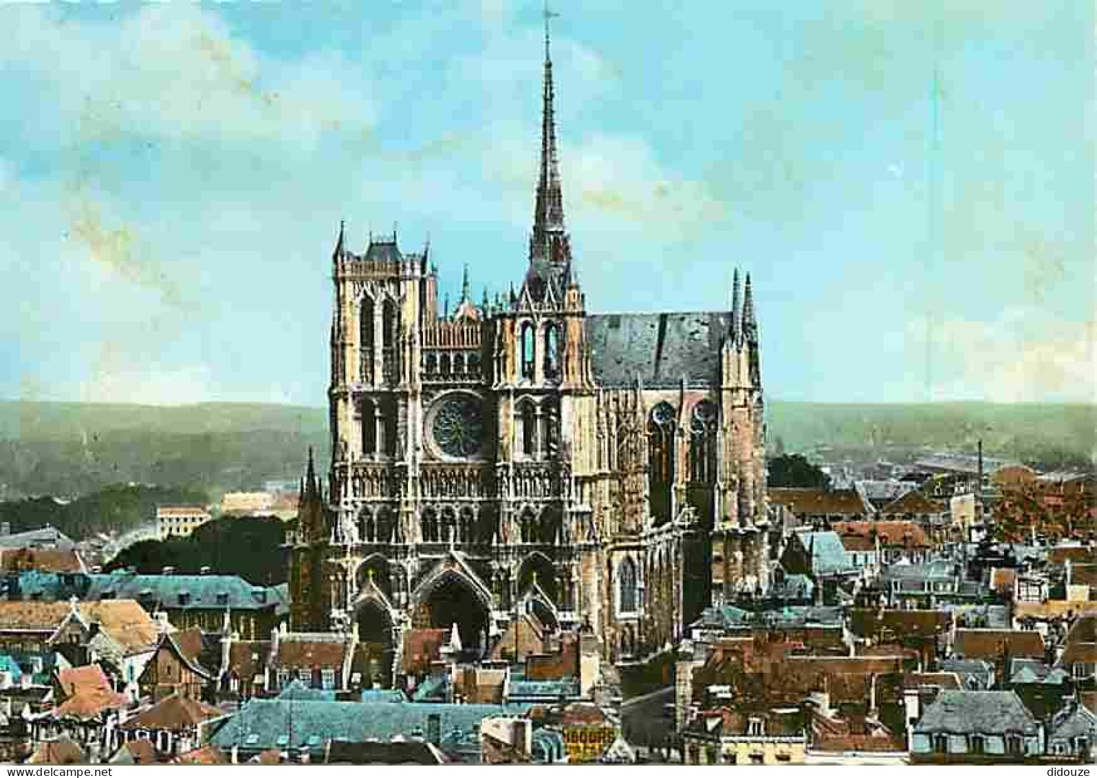 80 - Amiens - Vue Générale - La Cathédrale Notre Dame - Carte Neuve - CPM - Voir Scans Recto-Verso - Amiens