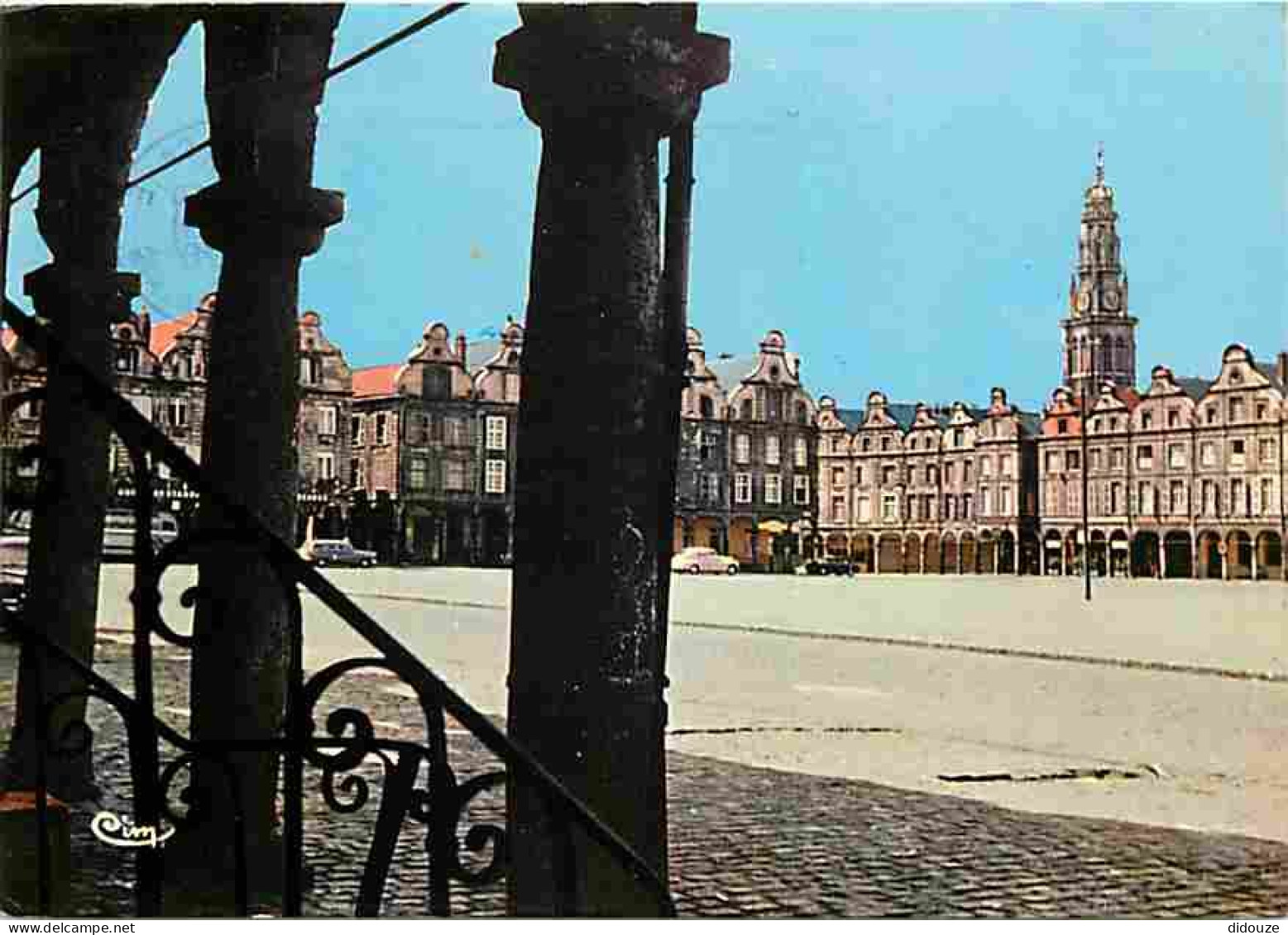 62 - Arras - Une Vue De La Grande Place - Automobiles - Flamme Postale - CPM - Voir Scans Recto-Verso - Arras