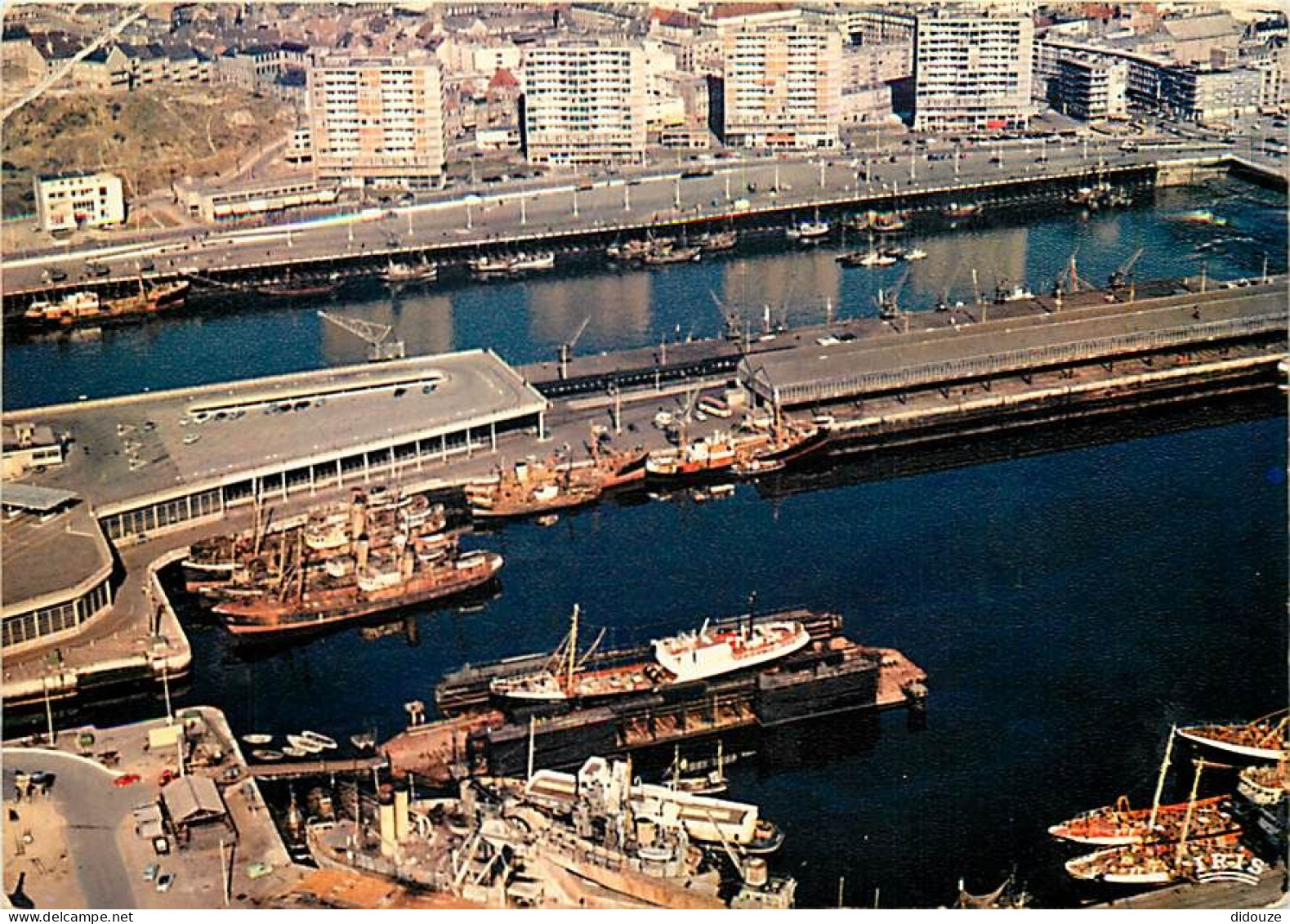 62 - Boulogne Sur Mer - Le Port - Vue Aérienne - Bateaux - CPM - Voir Scans Recto-Verso - Boulogne Sur Mer