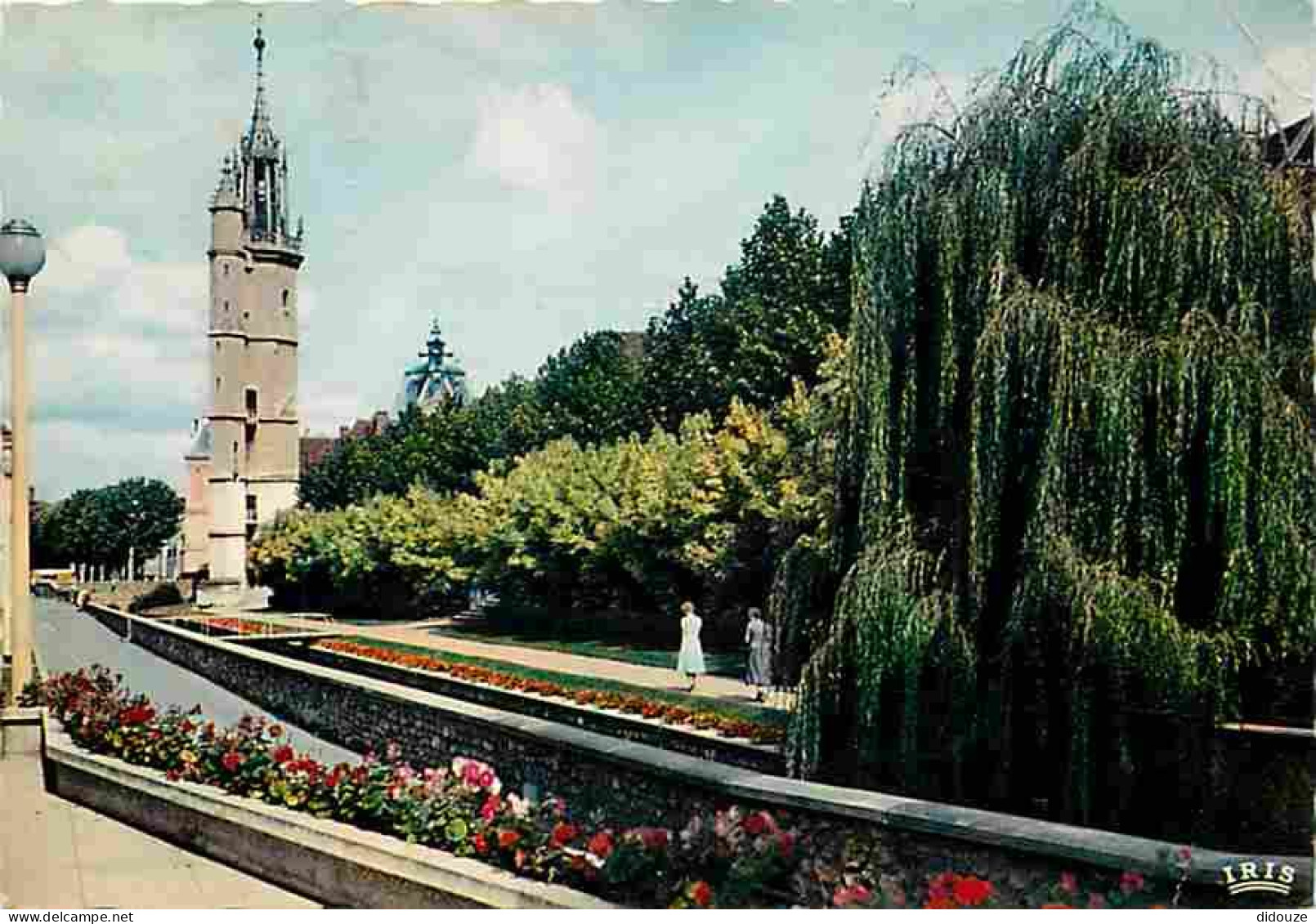 27 - Evreux - La Promenade De L'Iton - Le Beffroi - Fleurs - Etat Pli Visible - CPM - Voir Scans Recto-Verso - Evreux