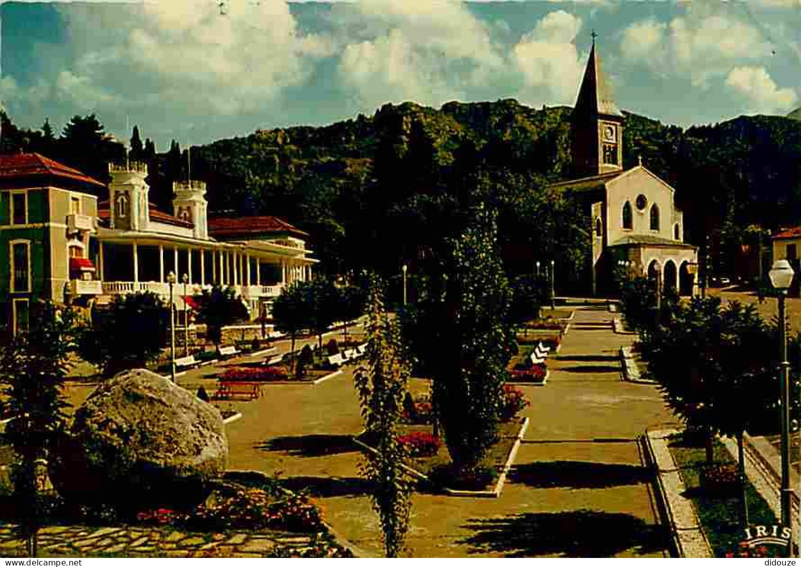 09 - Ax Les Thermes - Promenade Du Couloubret - Le Casino Et L'église Saint-Vincent - Etat Léger Pli Visible - CPM - Voi - Ax Les Thermes