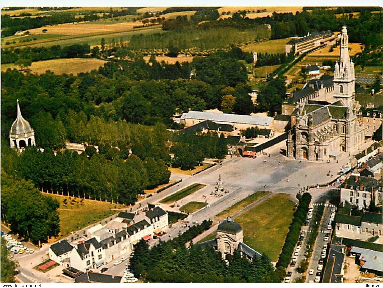 56 - Sainte Anne D'Auray - CPM - Voir Scans Recto-Verso - Sainte Anne D'Auray