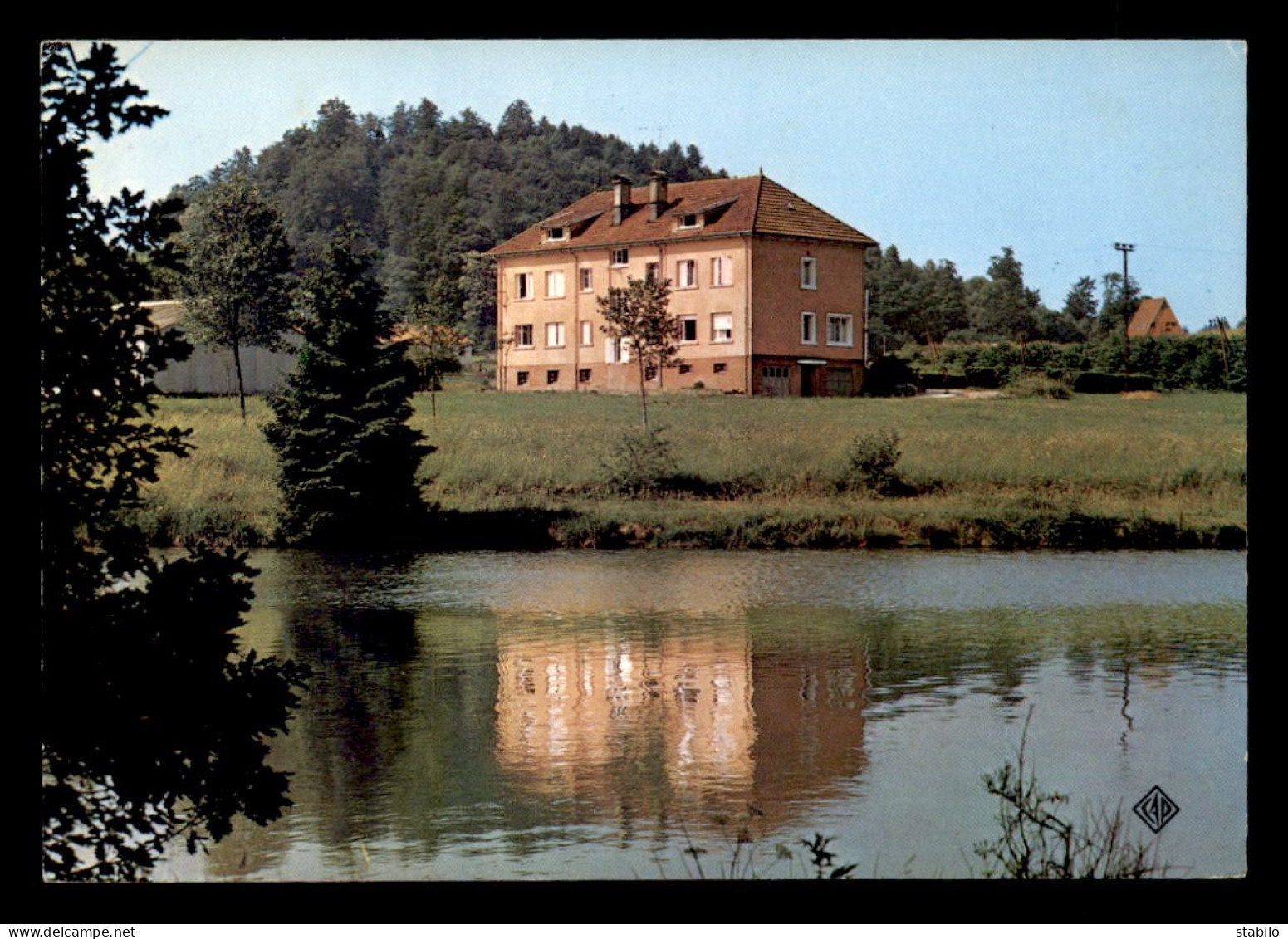 88 - BRUYERES - LE HOME DU CAMEROUN ET LE LAC - Bruyeres