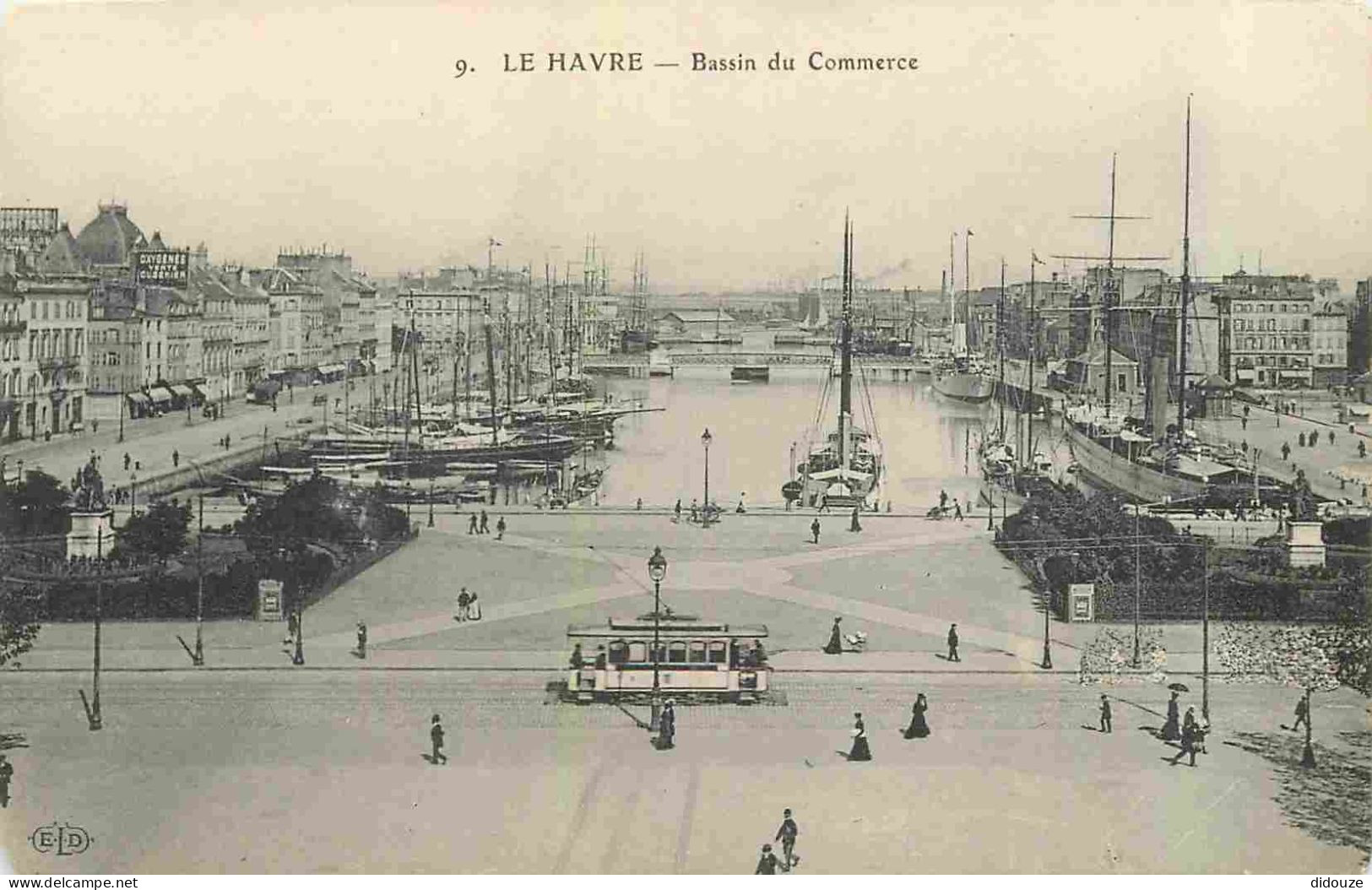 76 - Le Havre - Bassin Du Commerce - Animée - CPA - Etat écornée - Voir Scans Recto-Verso - Harbour