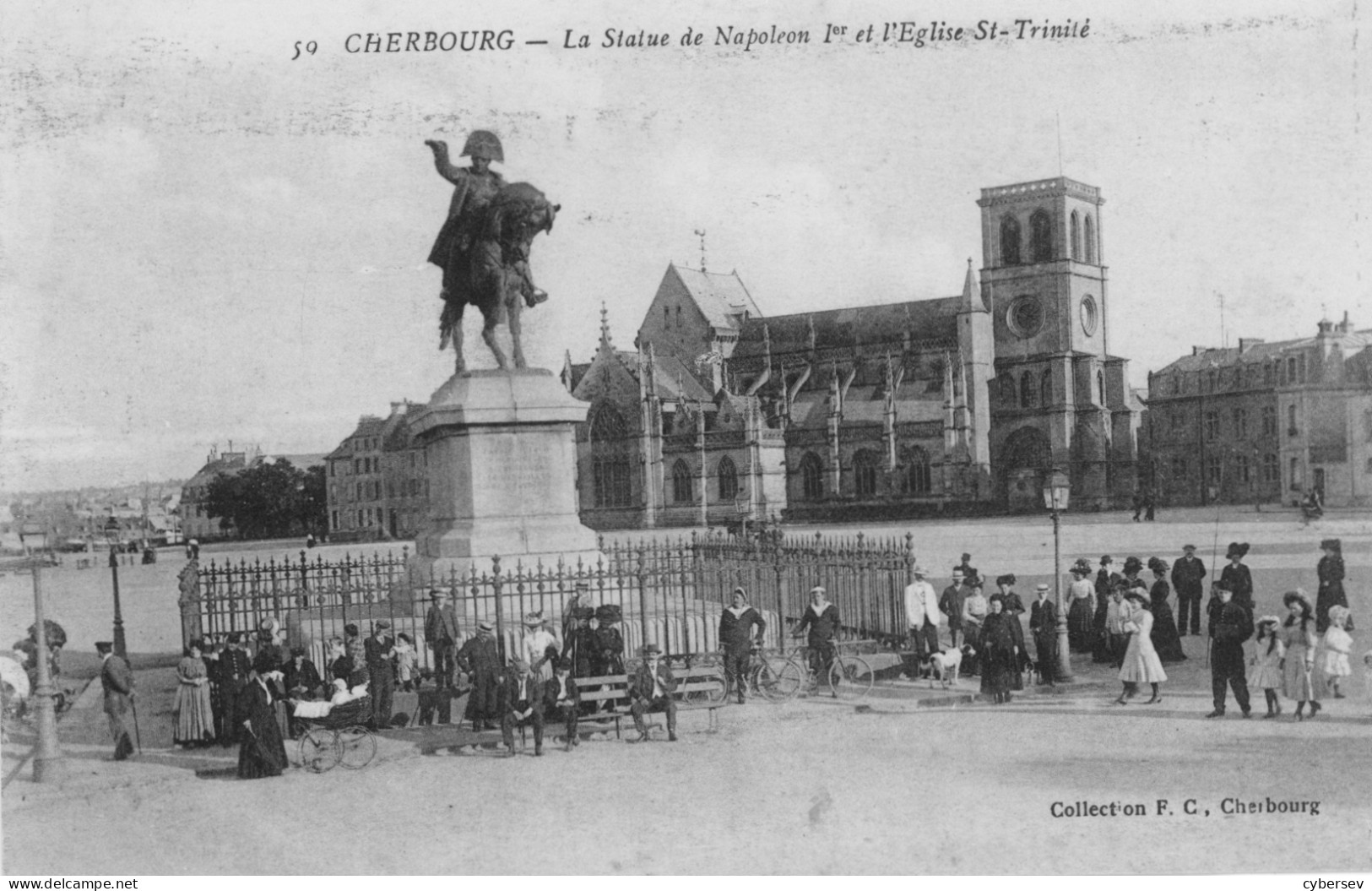 CHERBOURG - La Statue De Napoléon 1er Et L'Eglise St-Trinité - Animé - Cherbourg