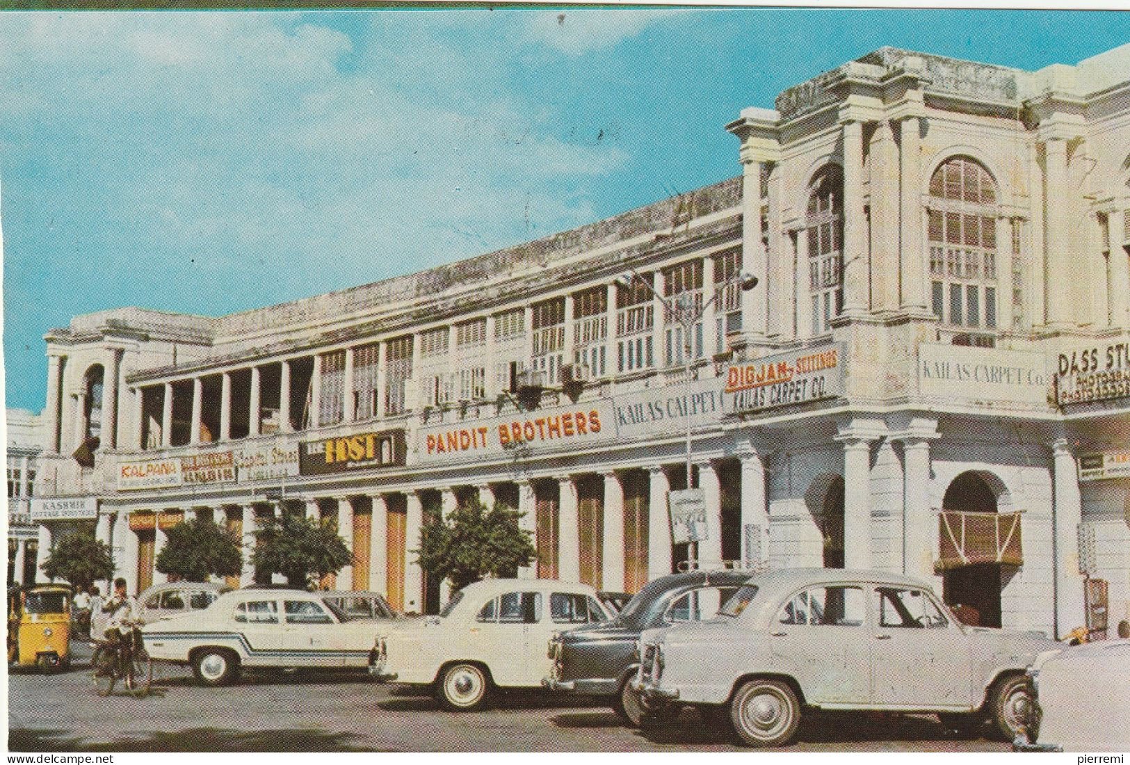 Connaught Place  New Delhi...automobilesi - Indien