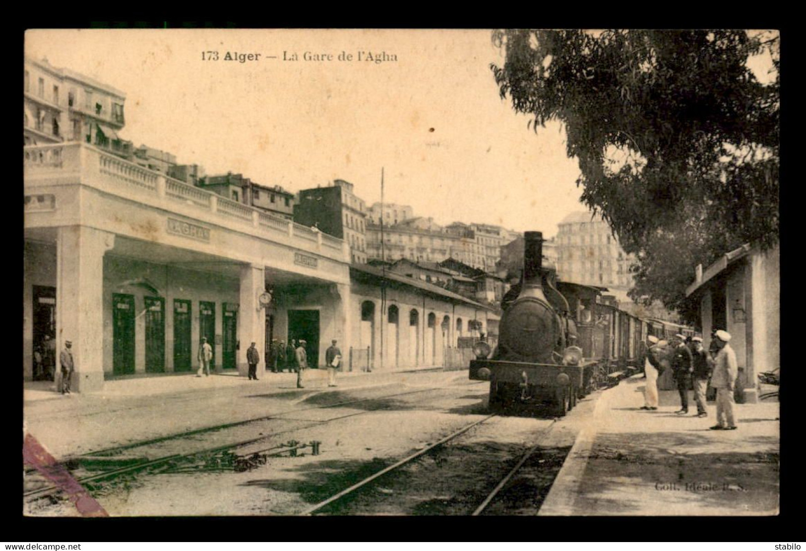 ALGERIE - ALGER - TRAIN EN GARE DE CHEMIN DE FER DE L'AGHA - Alger