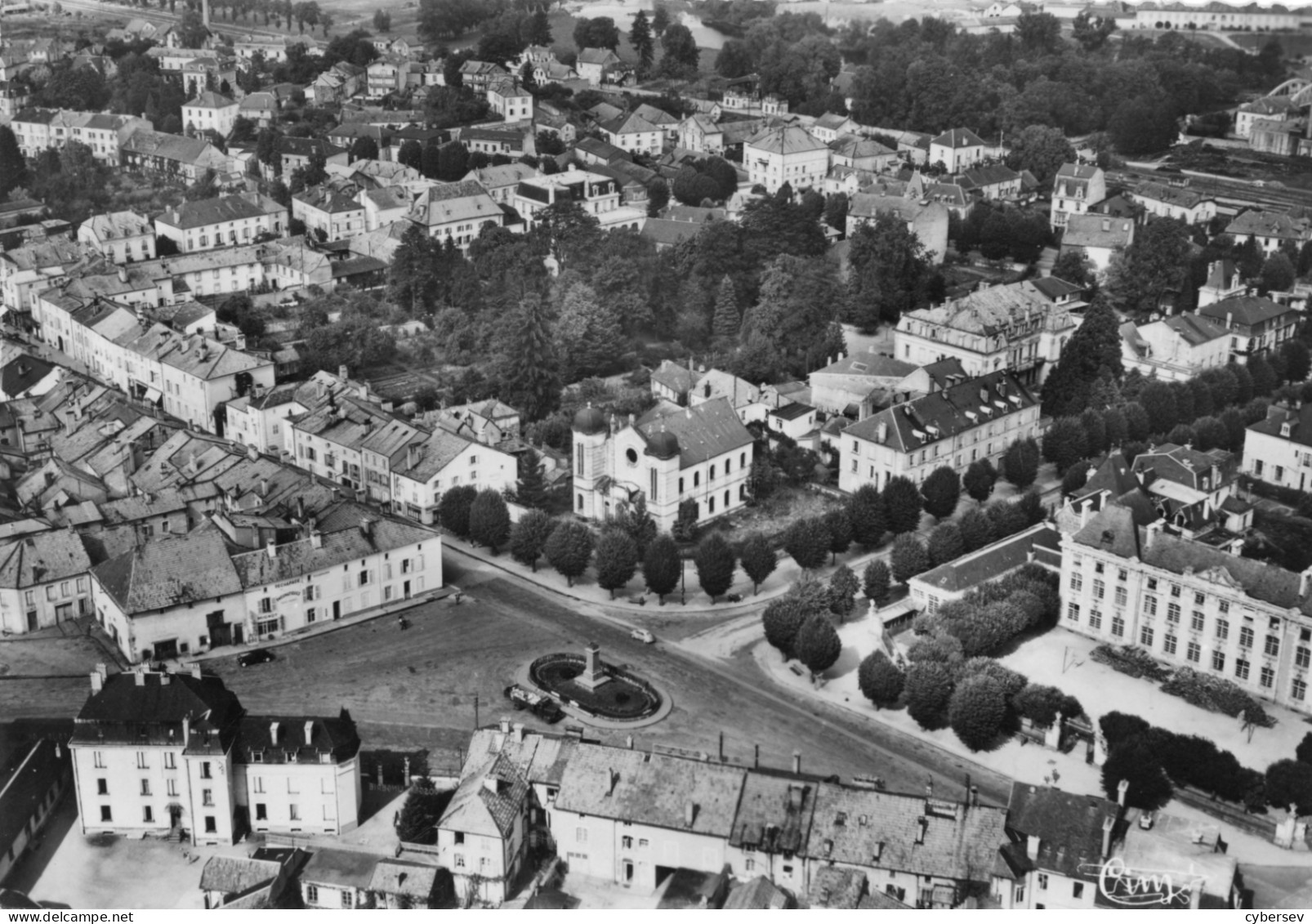 REMIREMONT - Vue Aérienne - Place Jules Méline - CPSM Grand Format - Remiremont