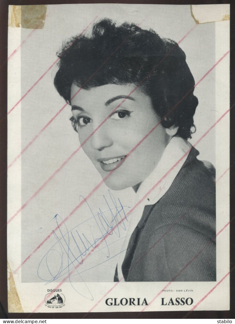 AUTOGRAPHE - GLORIA LASSO - PHOTO SAM LEVIN - FORMAT 16 X 22 CM  - Andere & Zonder Classificatie