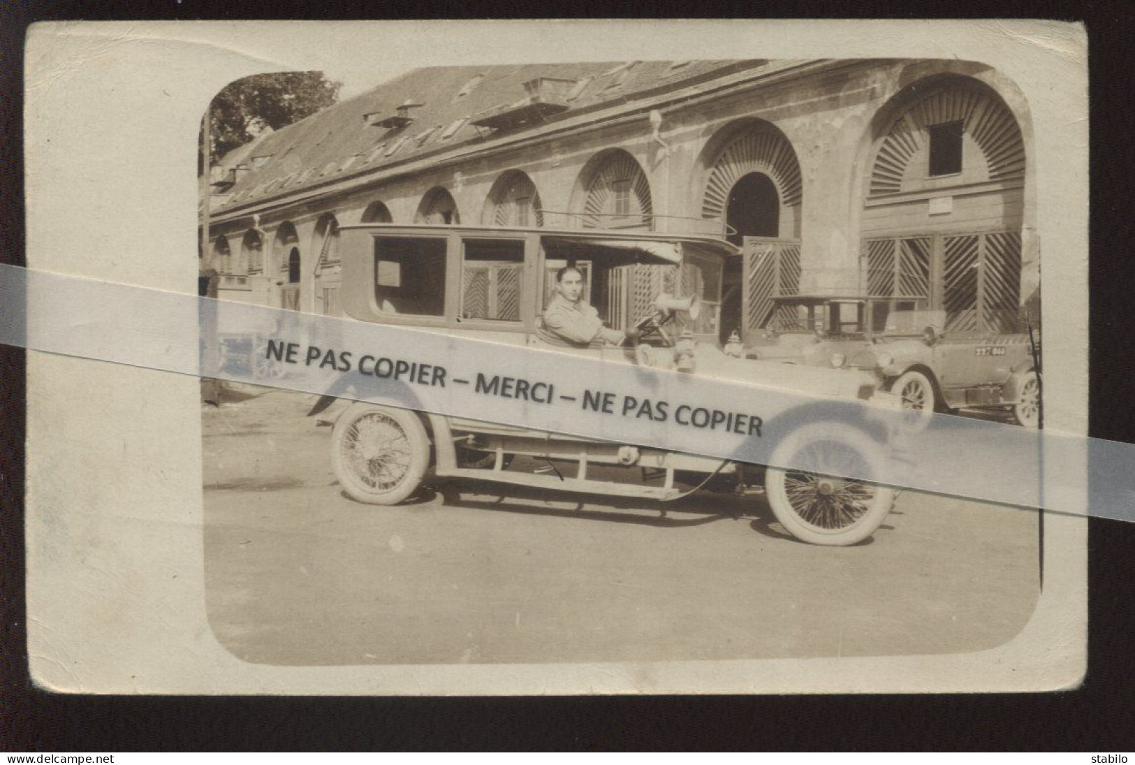 AUTOMOBILES - CAISSE CARREE - CARTE PHOTO ORIGINALE - PKW