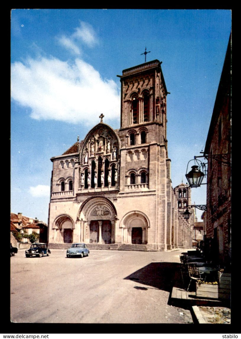 AUTOMOBILES - PANHARD - VEZELAY, BASILIQUE STE-MADELEINE - Passenger Cars