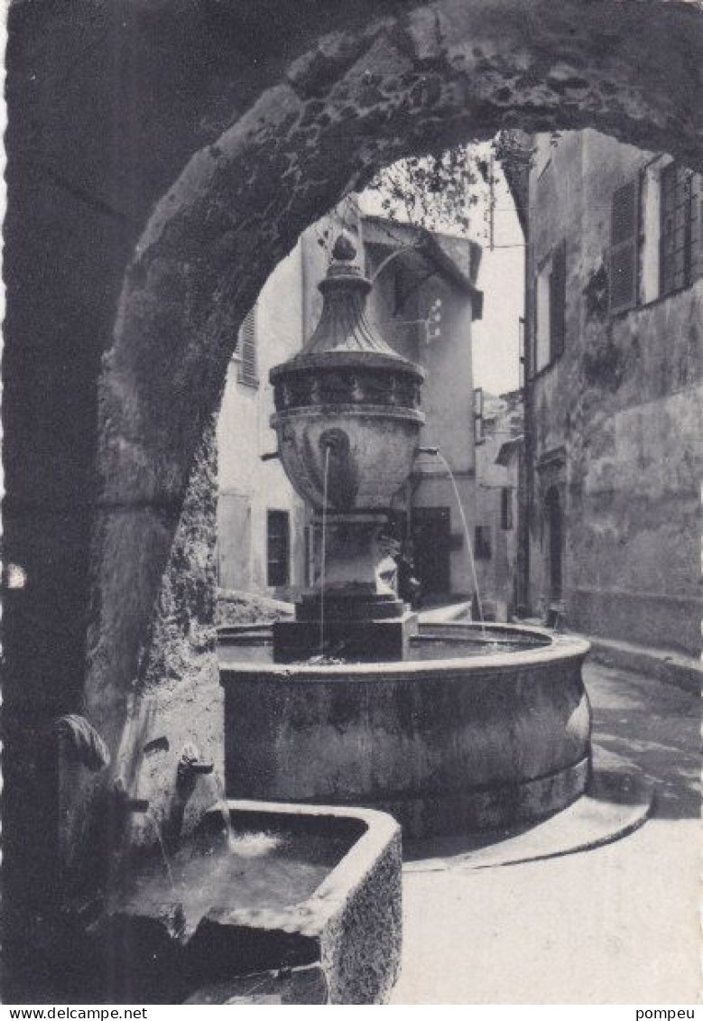 QT - SAINT-PAUL-DE-VENCE - Une Vieille Fontaine (1840) - Saint-Paul