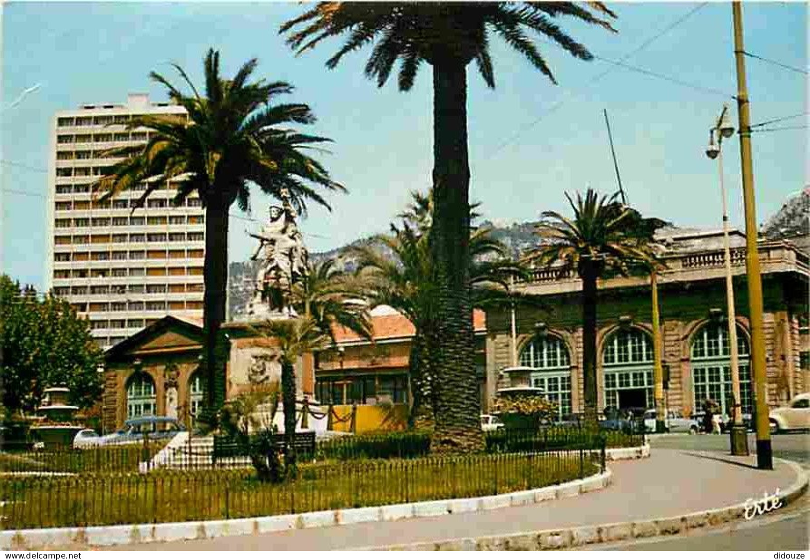 83 - Toulon - La Place Albert 1er Et La Gare - CPM - Voir Scans Recto-Verso - Toulon