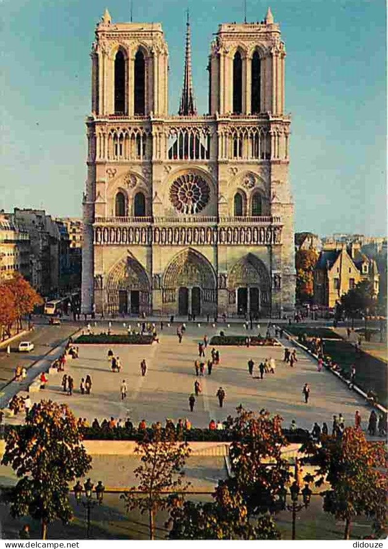 75 - Paris - Cathédrale Notre Dame - Façade - Automobiles - Carte Neuve - CPM - Voir Scans Recto-Verso - Notre Dame De Paris