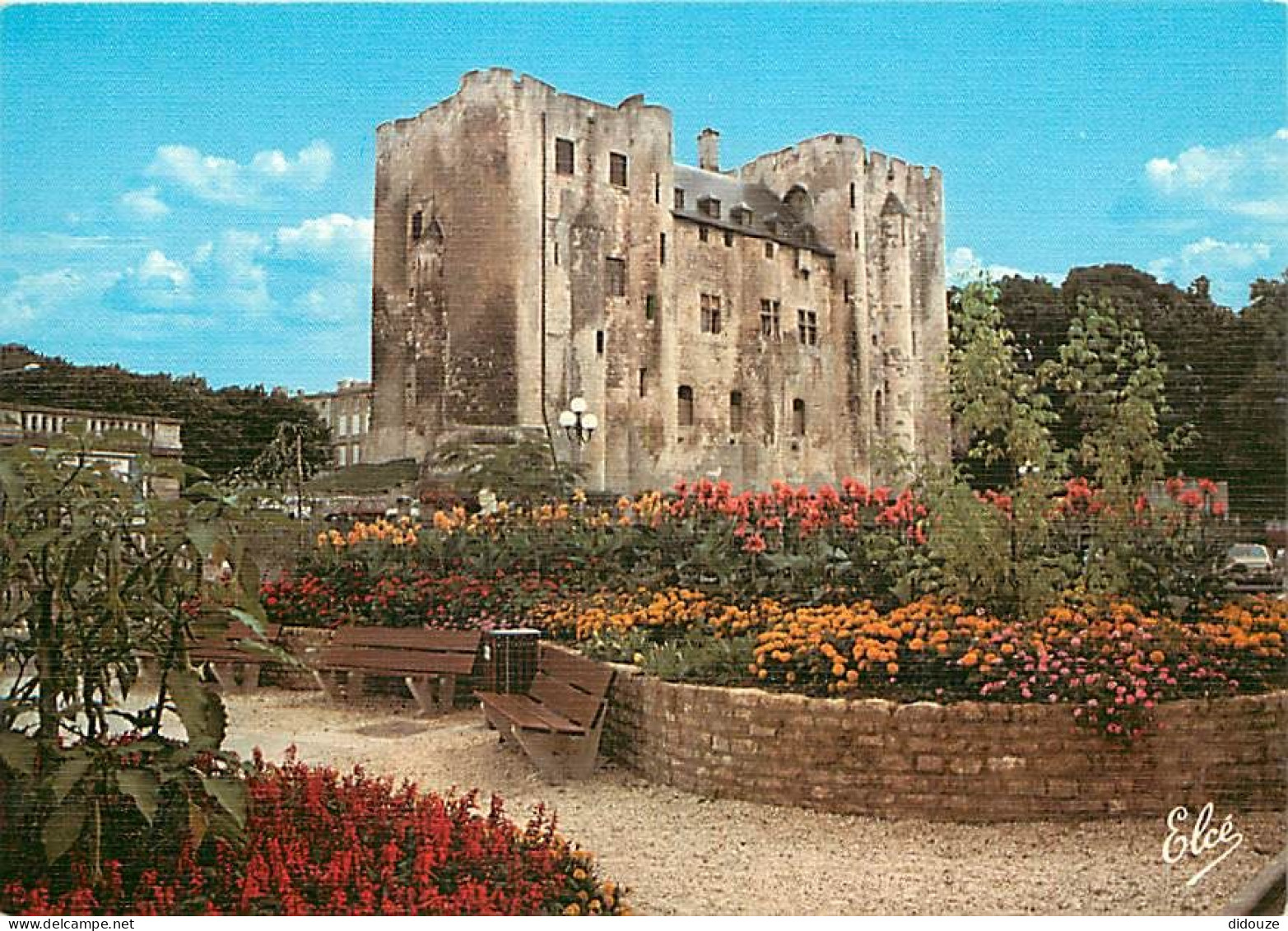 79 - Niort - Le Jardin Fleuri Avec Le Donjon - Fleurs - Carte Neuve - CPM - Voir Scans Recto-Verso - Niort