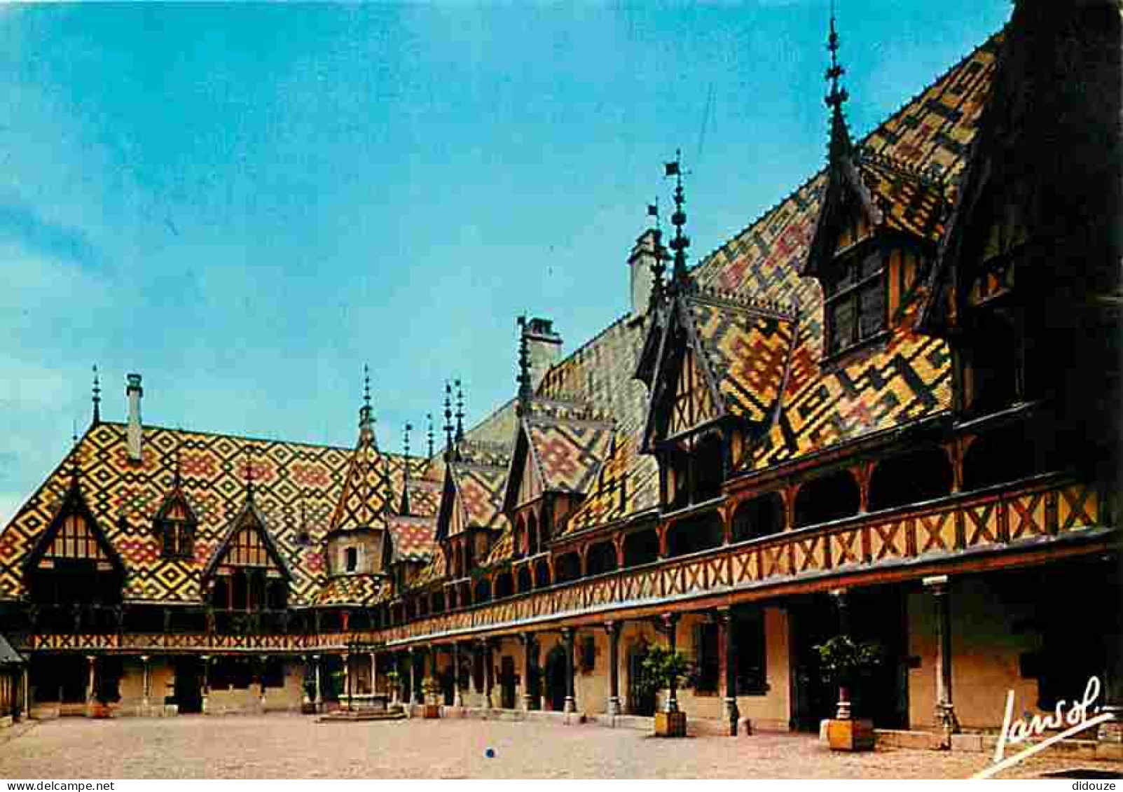 21 - Beaune - L'Hotel Dieu - La Cour D'honneur - Carte Neuve - CPM - Voir Scans Recto-Verso - Beaune