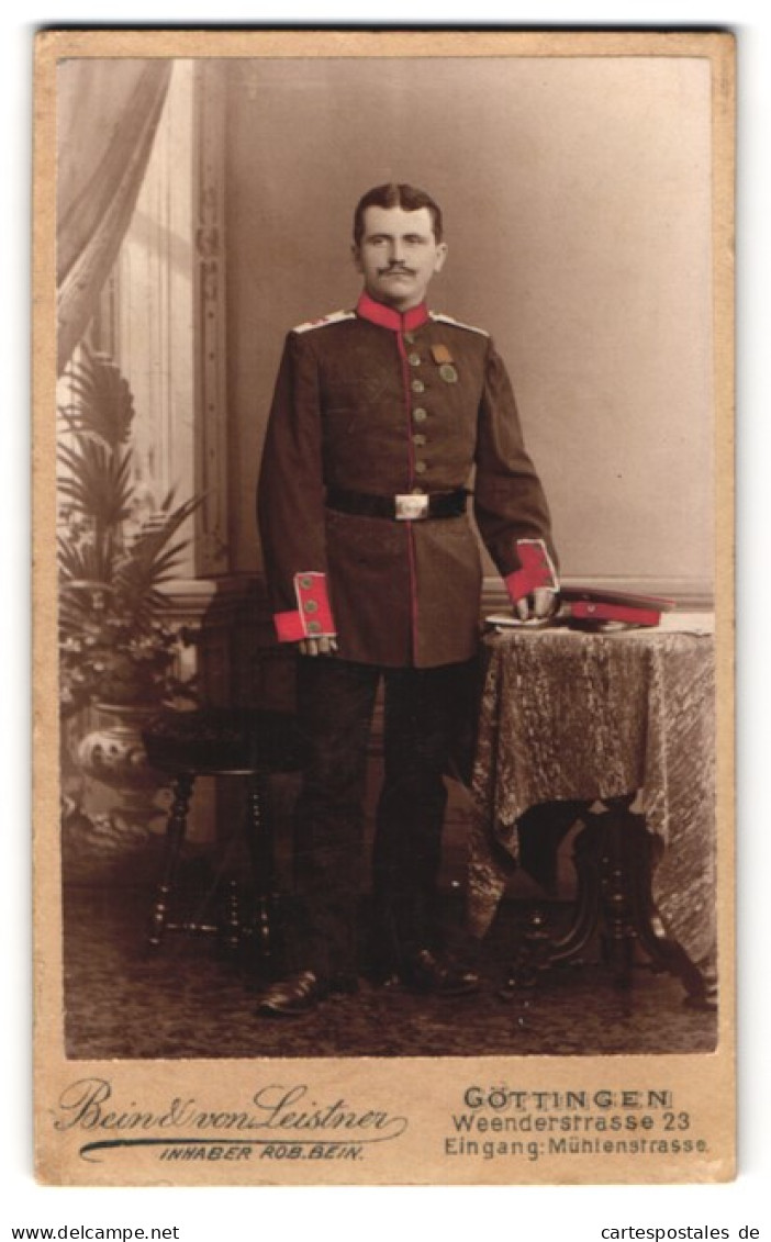 Fotografie Bein & Von Leistner, Göttingen, Weenderstrasse 23, Soldat In Uniform Rgt. 89 Mit Orden Teilweise Koloriert  - War, Military