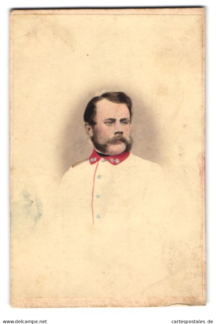 Fotografie Unbekannter Fotograf Und Ort, Portrait Adolf Müller Edler V. Seehof, K.u.k. Offizier, Uniform 1864, Kolori  - Guerre, Militaire
