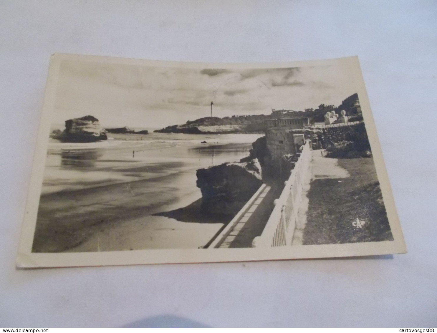 BIARRITZ  ( 64 Pyrenees Atlantiques )  PROMENADE VERS LE PHARE  1947 - Biarritz