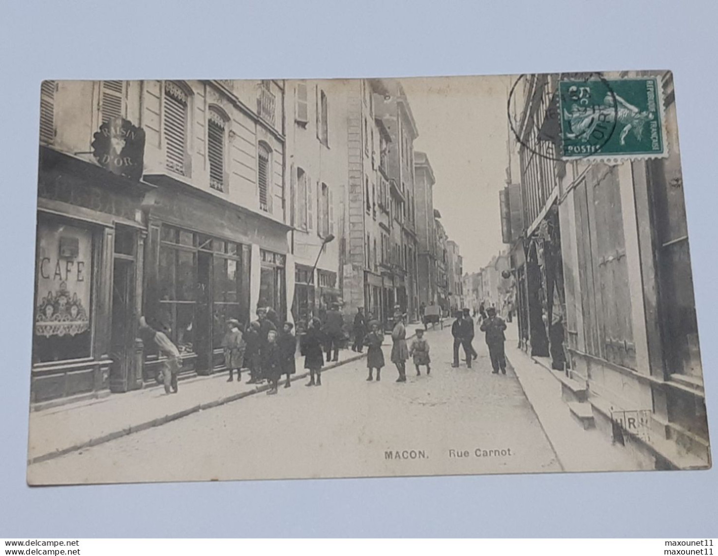 71 - Saône Et Loire - Macon - Rue Carnot .. Lot10 . - Postcards 1871-1909