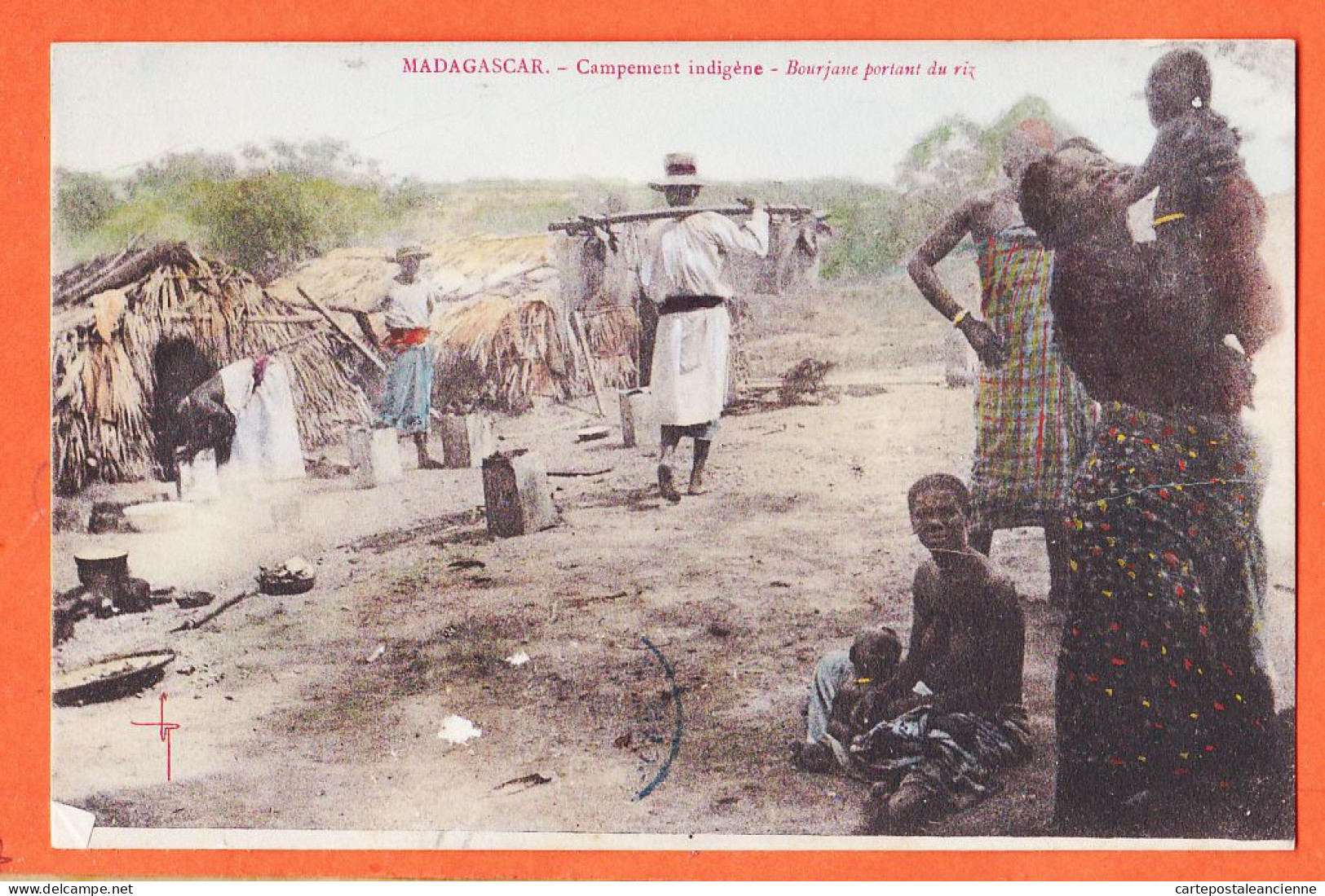 30725 / ⭐ ◉ MADAGASCAR Campement Indigène BOURJANE Portant Du Riz 1900s - Madagascar