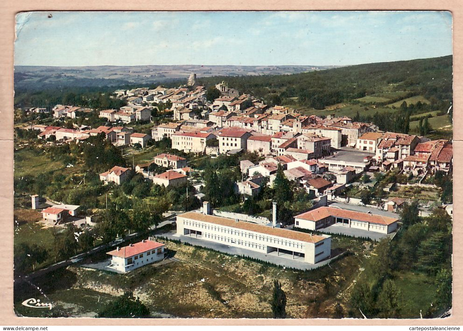 30993 / ⭐ ◉ AURIGNAC 31-Haute Garonne Vue Generale Aérienne 1960s Collège Lycée, école Préau - COMBIER N°8844 - Other & Unclassified