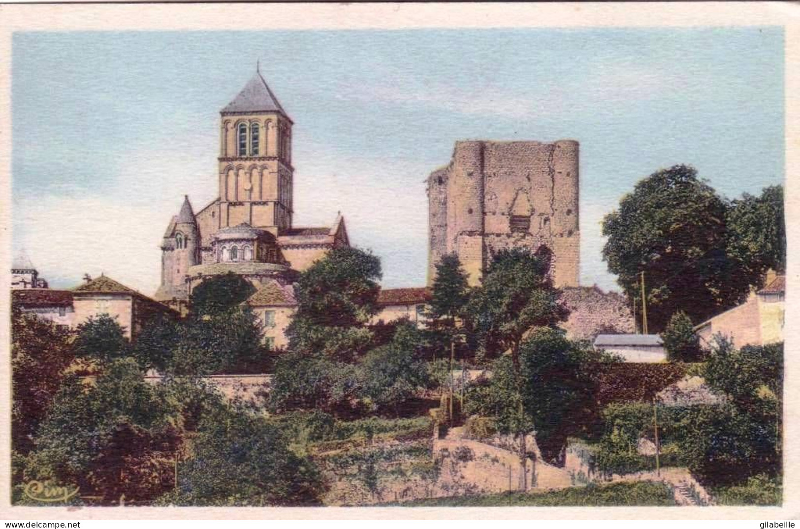 86 - Vienne -  CHAUVIGNY -  L église Saint Pierre Et Le Donjon - Chauvigny