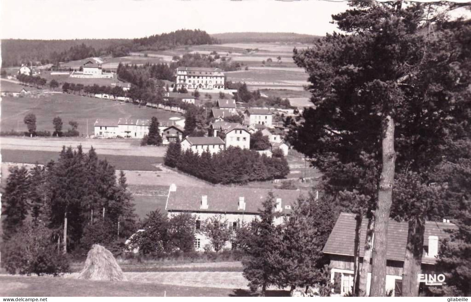 07  - Ardeche -  LA LOUVESC - Ensemble Du Quartier De Grand Lieu Route De Saint Bonnet - La Louvesc