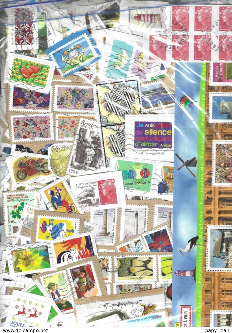 1 Kgr TIMBRES Sur Fragments Grands Formats FRANCE Tous En Euros , Provenant Des Missions Et Organismes Caritatifs - Lots & Kiloware (min. 1000 Stück)