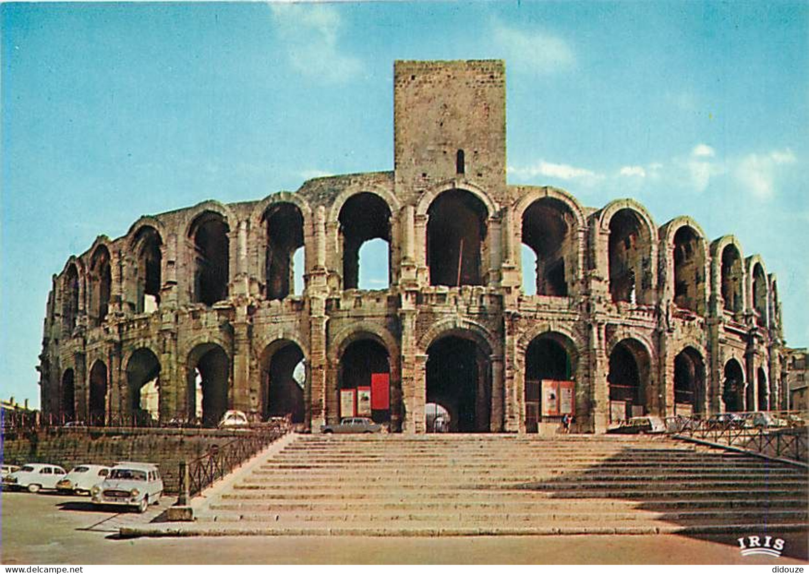 Automobiles - Arles - Les Arènes - Carte Neuve - CPM - Voir Scans Recto-Verso - Toerisme