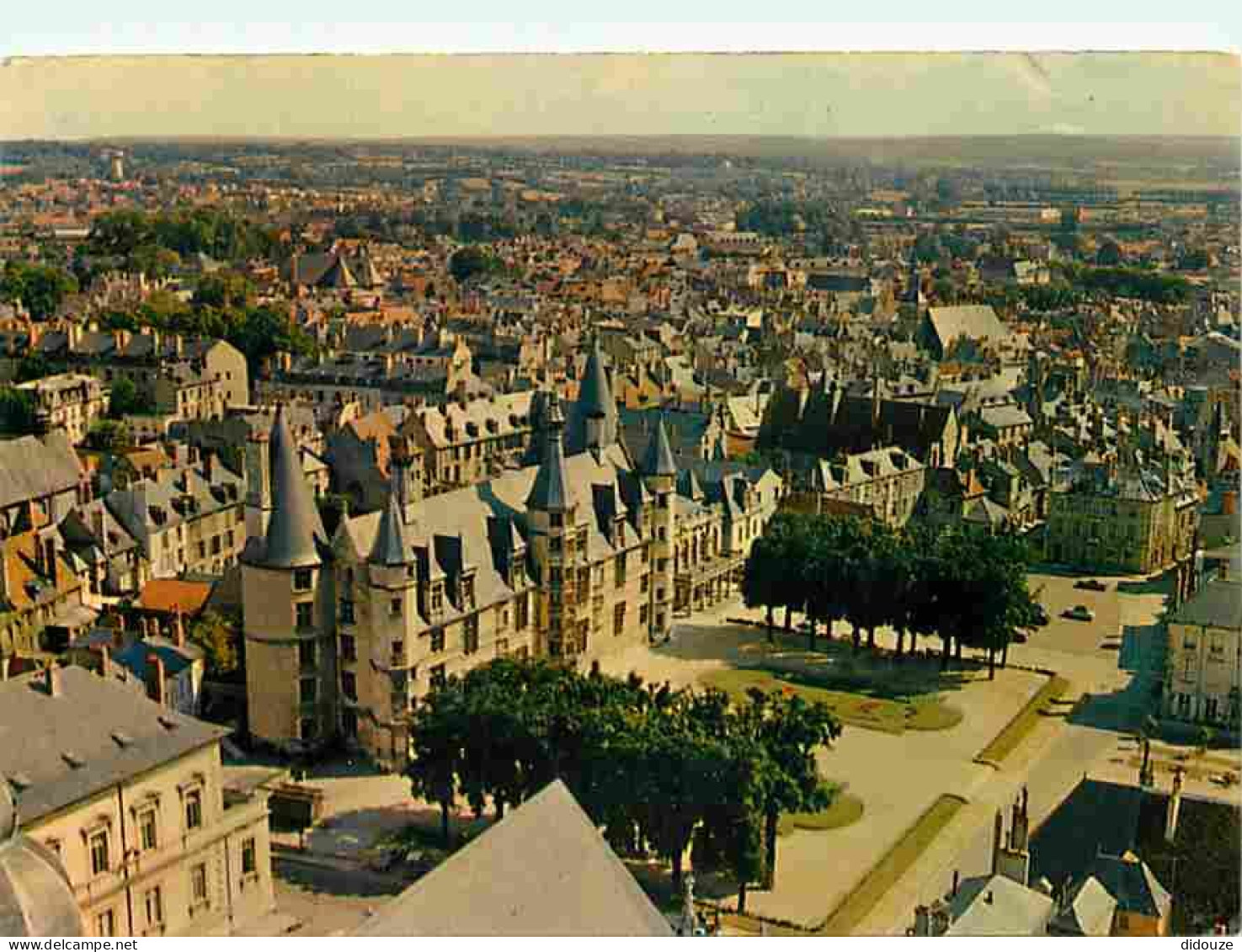 58 - Nevers - Le Palais Ducal - Vue Aérienne - CPM - Voir Scans Recto-Verso - Nevers