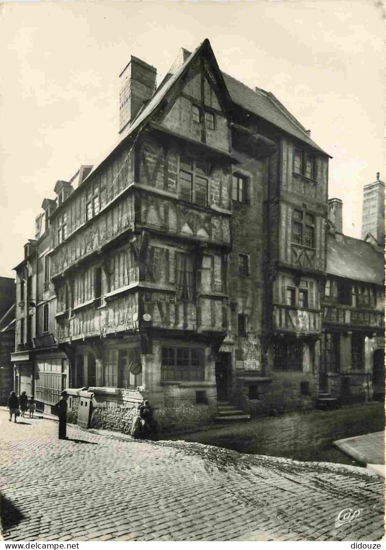 14 - Bayeux - Vieille Maison Rue Saint-Martin - Animée - Mention Photographie Véritable - Carte Dentelée - CPSM Grand Fo - Bayeux