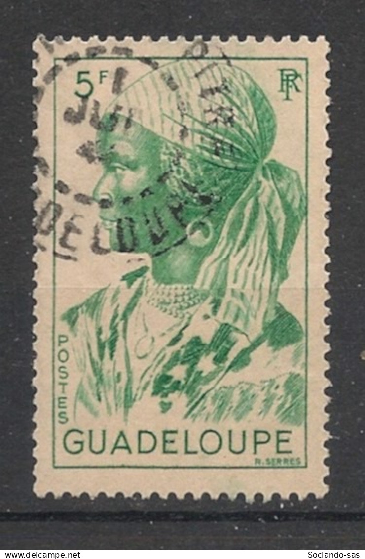 GUADELOUPE - 1947 - N°YT. 207 - Guadeloupéenne 5f Vert - Oblitéré / Used - Gebruikt
