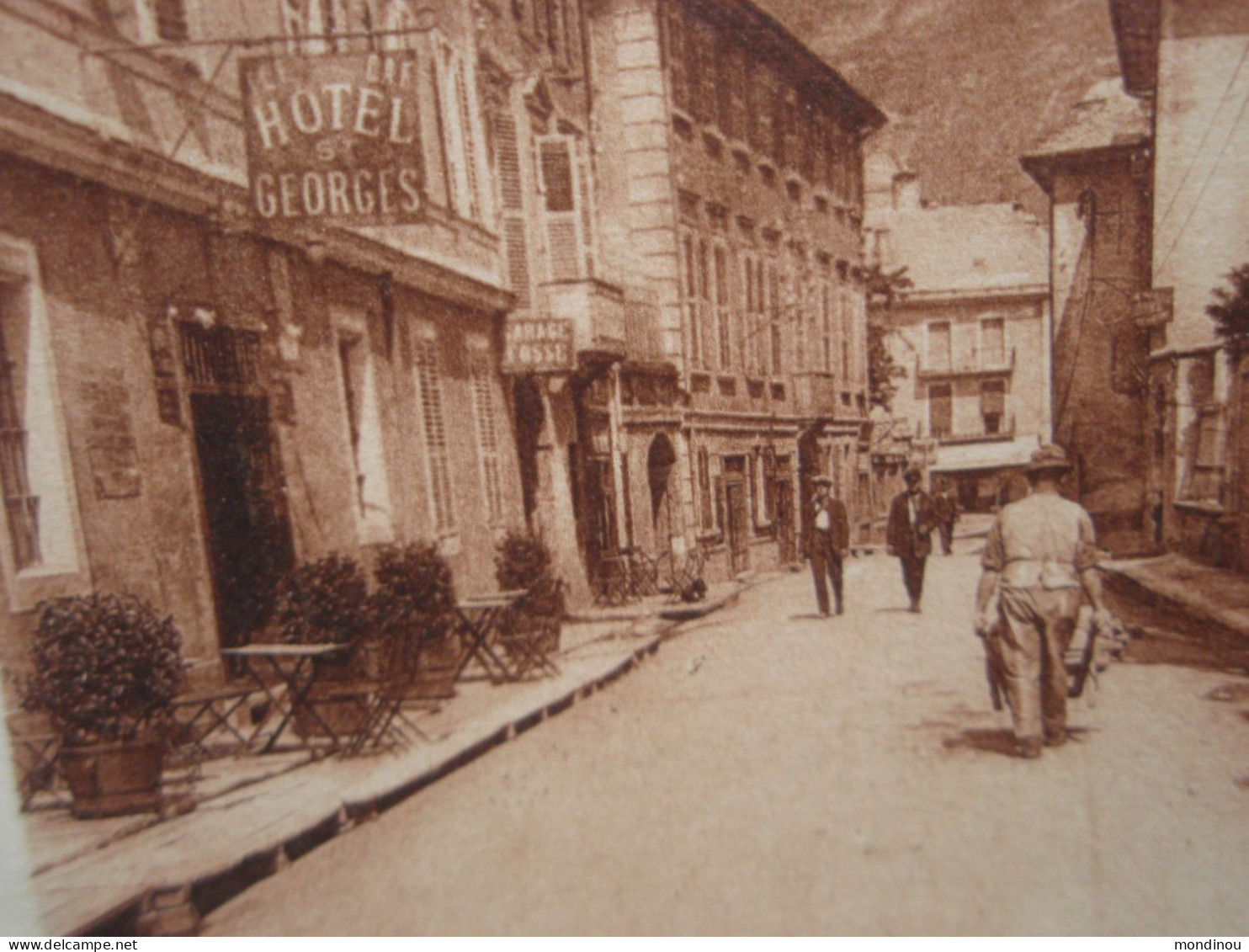 Cpa Sépia Saint-Jean-de-Maurienne La Rue Castrale - Saint Jean De Maurienne