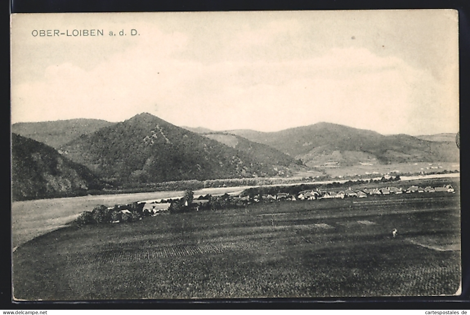 AK Ober-Loiben A. D. D., Ortsansicht Mit Donau Und Bergen Aus Der Vogelschau  - Other & Unclassified