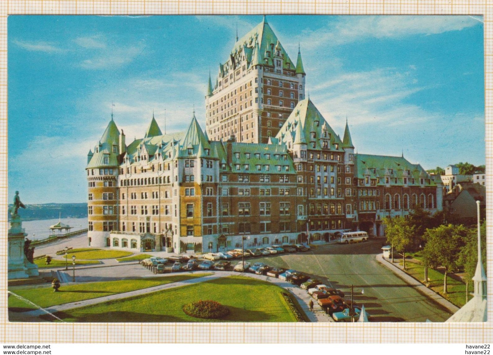 8AK4313 QUEBEC CHATEAU DE FRONTENAC VOITURES 2 SCANS - Québec - Château Frontenac