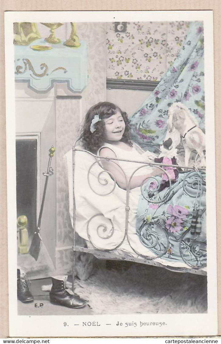 27463 / ⭐ NOËL JE SUIS HEUREUSE Fillette Lit Baldaquin Chaussure Cheminée N°9 Carte-Photo E.P 1900s Cpfete - Autres & Non Classés