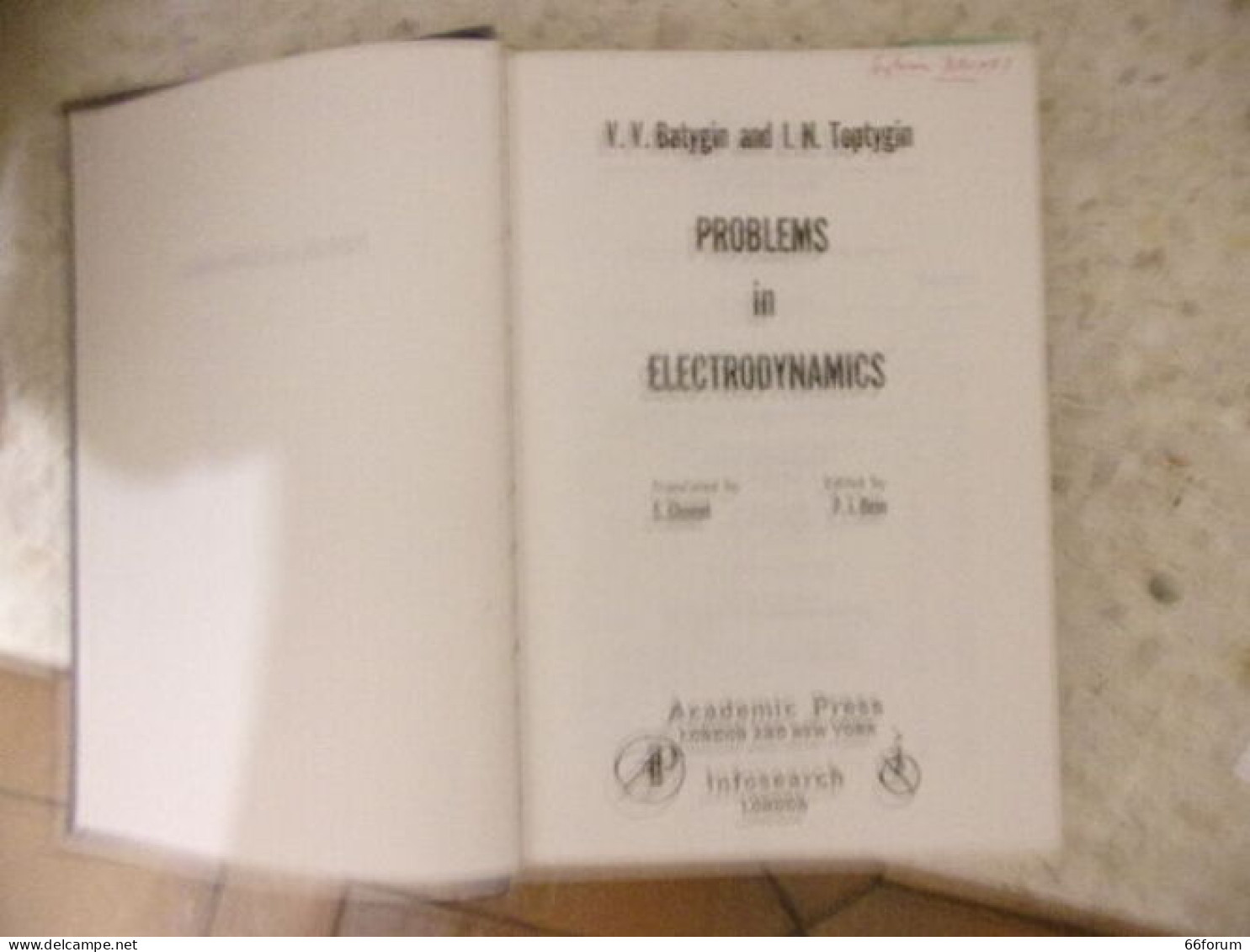 Problems In Electrodynamics - Scienza